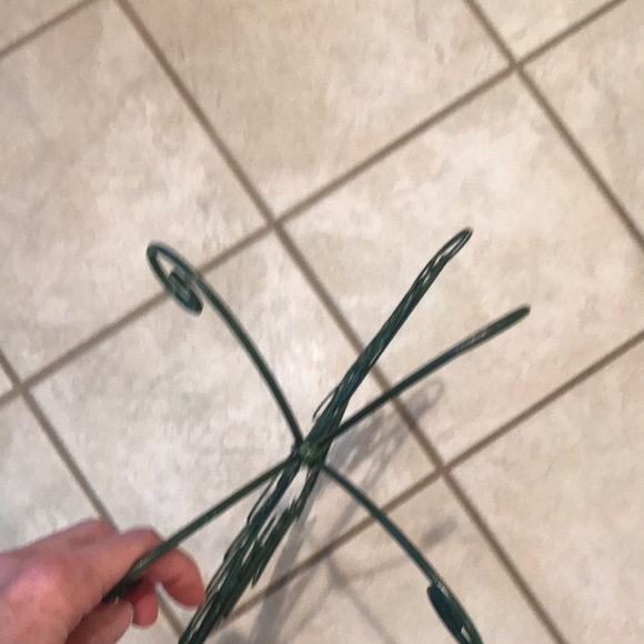 Green Wire Christmas Wreath or Picture Card Holder - Picture 8 of 10